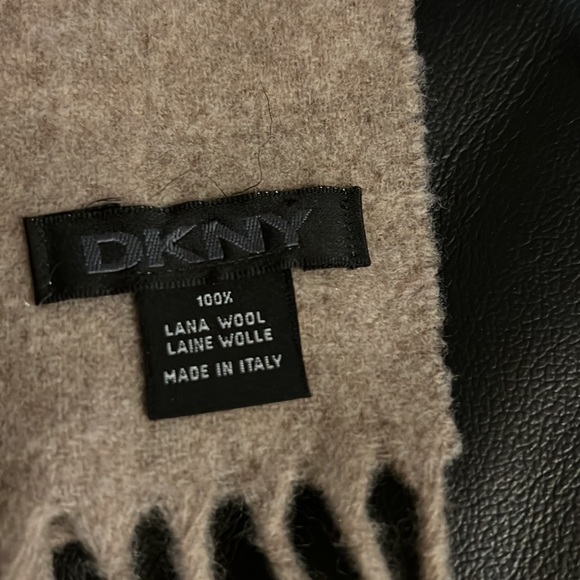 3 wool scarves - 2 Ralph Lauren and 1 DKNY - Picture 6 of 6